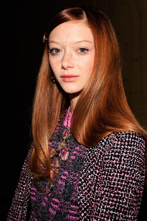 coupe cheveux chanel|Chanel Fall 2022 Beauty: A Case for Beveled Bobs, Barrettes.